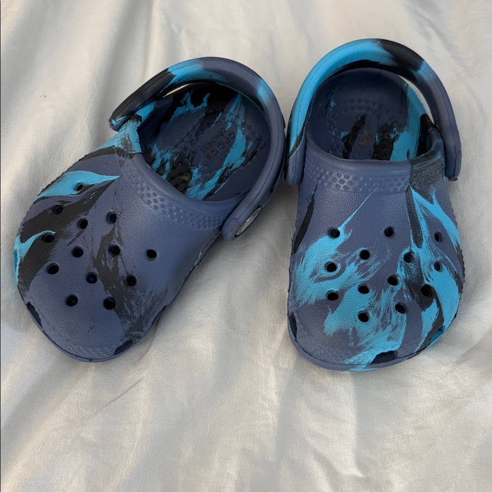Crocs Blue and Black Clogs- C4